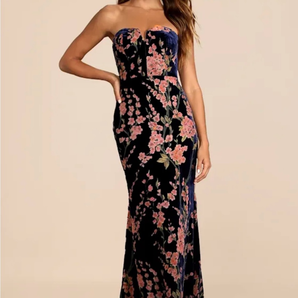 Lulu's NWT Navy/Purple and Pink Strapless Floral Velvet Formal Midi Dress